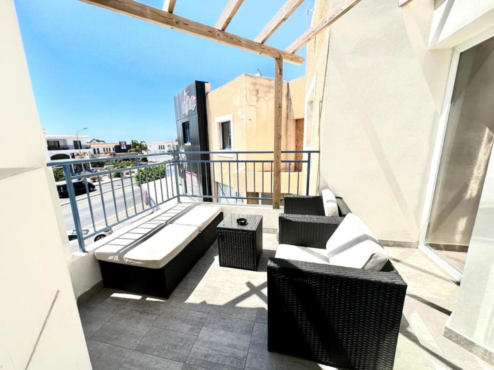 H&O Boulevard Breeze Apartment! Paphos Exteriér fotografie