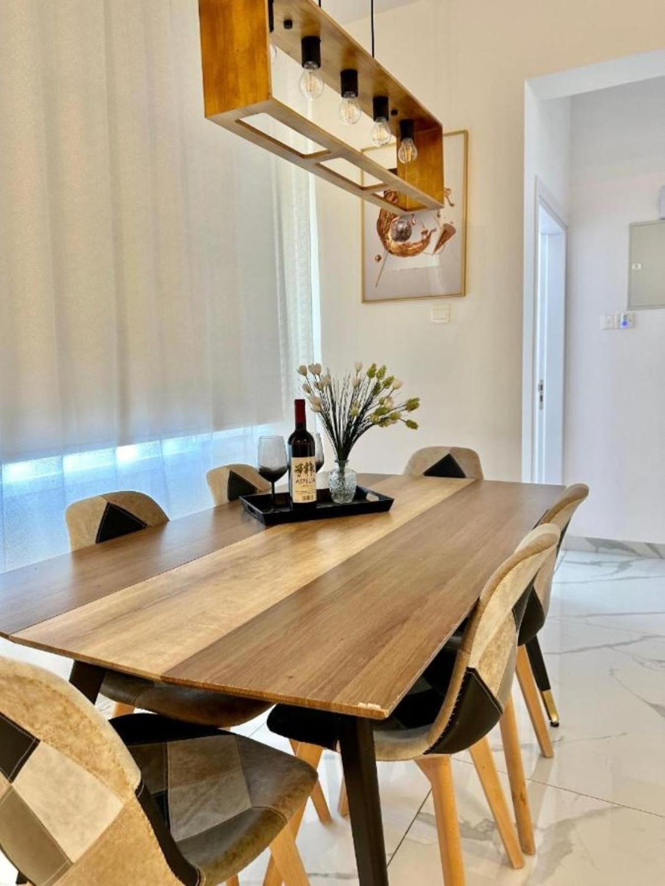 H&O Boulevard Breeze Apartment! Paphos Exteriér fotografie