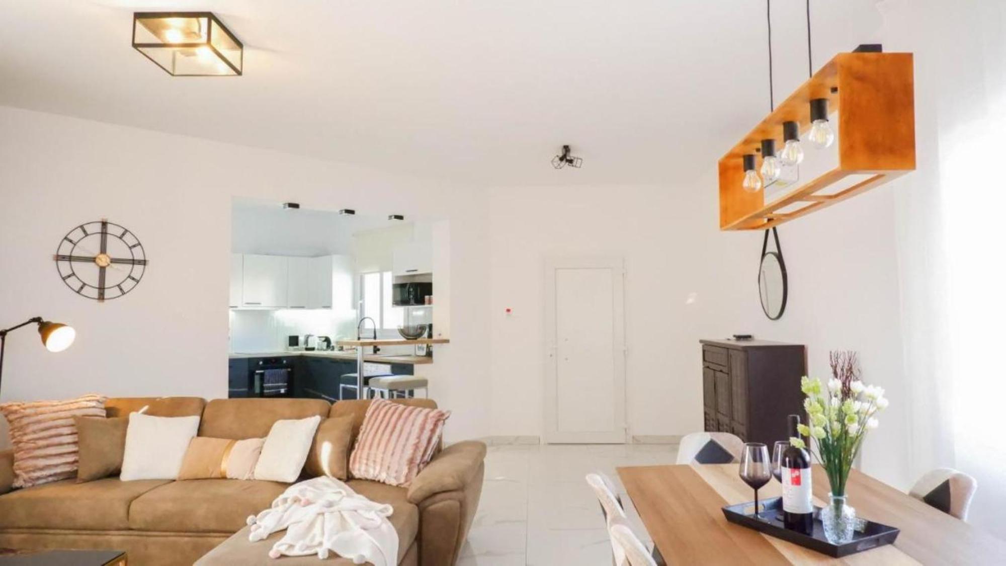 H&O Boulevard Breeze Apartment! Paphos Exteriér fotografie